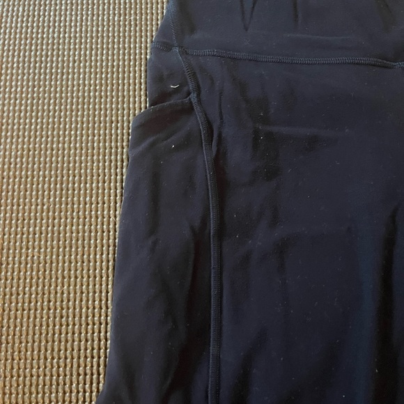 Align. Leggings with pockets! Good condition. - Picture 2 of 3